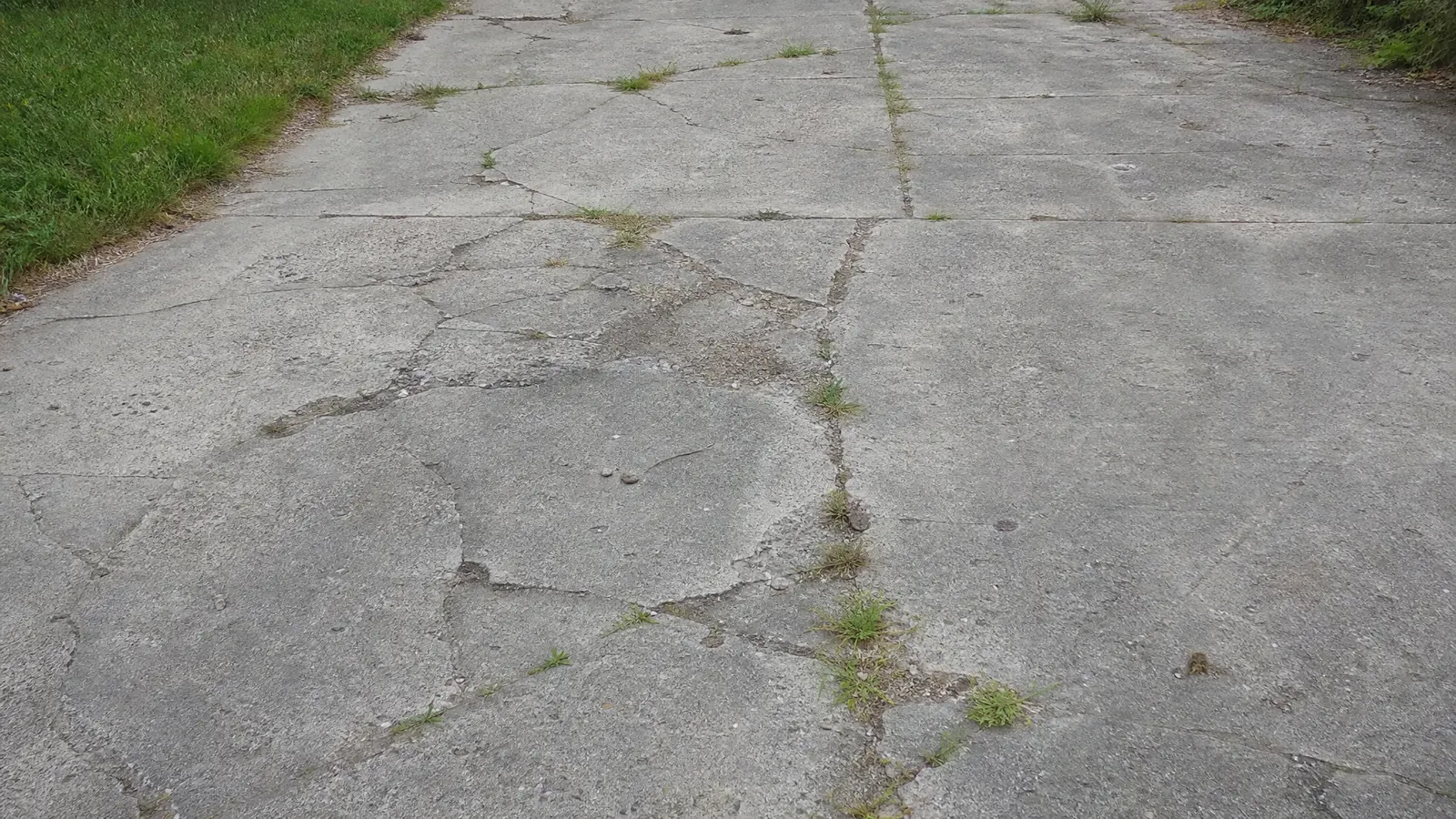 6 Signs It's Time to Replace Your Concrete Driveway