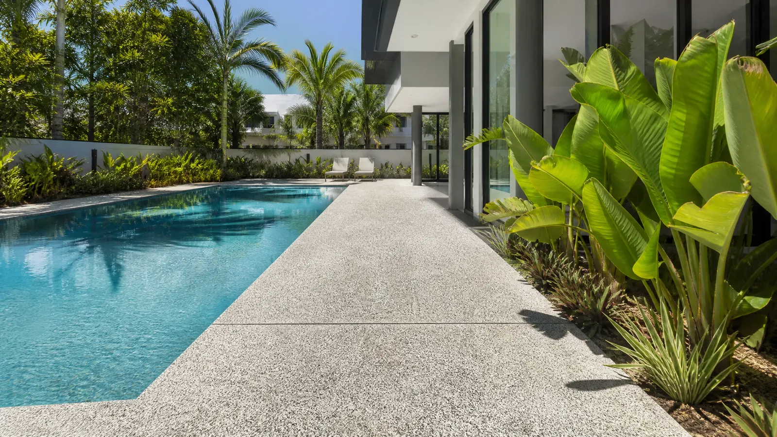 Concrete Pool Surrounds